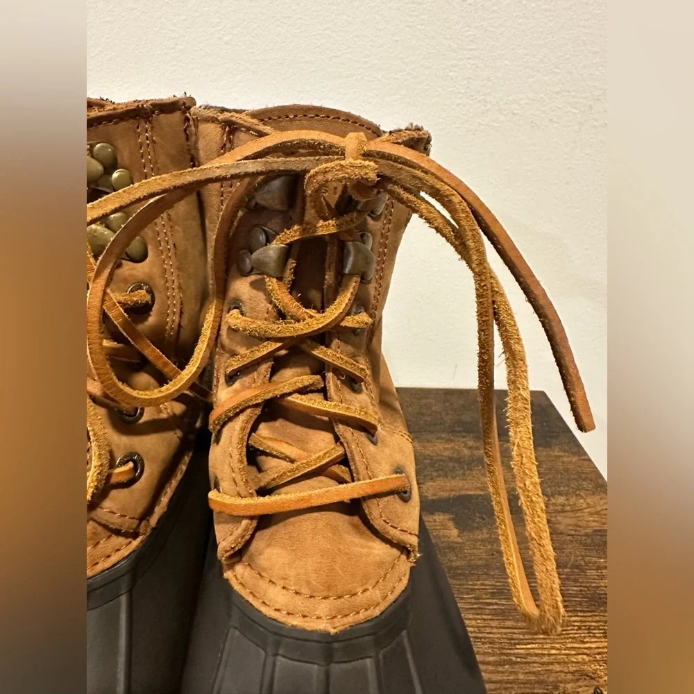 Sperry Top Sider Women’s Brown Waterproof Boots Size 5